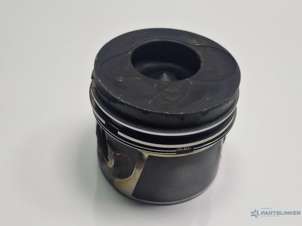 Piston 1/2 VOLKSWAGEN GOLF V 1K1 2003 - 2009 TDI BKC, BLS, BXE MAHLE  038 107 065 LG