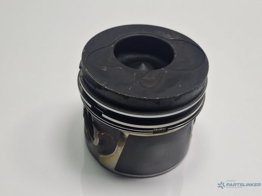 Piston 1/2 VOLKSWAGEN GOLF V 1K1 2003 - 2009 TDI BKC, BLS, BXE MAHLE  038 107 065 LG