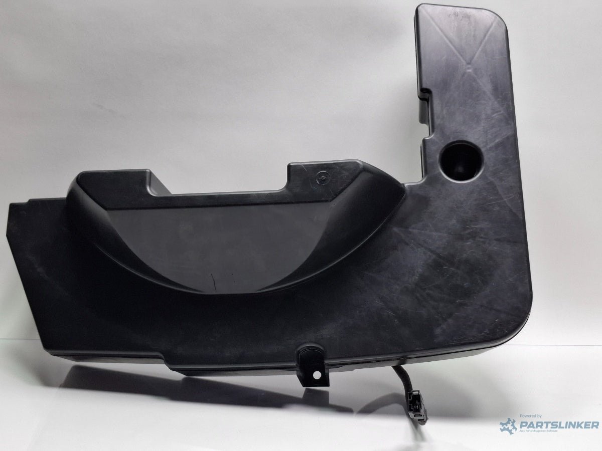 Subwoofer AUDI A4 IV Avant 8K5, B8 2007 - 2015 TDI CAGA, CJCA, CMEA, CMFA 8T8035382