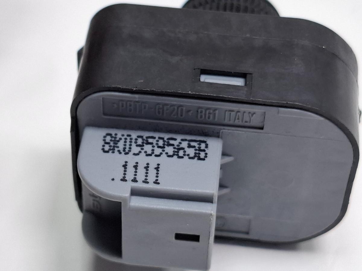 Buton reglaj oglinzi AUDI A4 IV Avant 8K5, B8 2011 2.0 TDI CAGA 105KW|143HP 2011