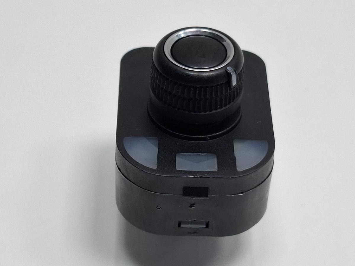 Buton reglaj oglinzi AUDI A4 IV Avant 8K5, B8 2011 2.0 TDI CAGA 105KW|143HP 2011