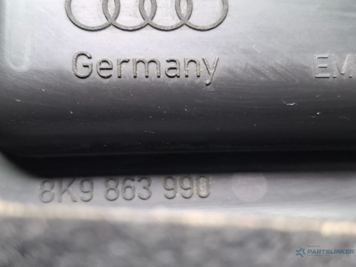 Ornament depozitare lateral  portbagaj  dreapta AUDI A4 IV Avant 8K5, B8 2007 - 2015 TDI CAGA, CJCA, CMEA, CMFA 8K9863990