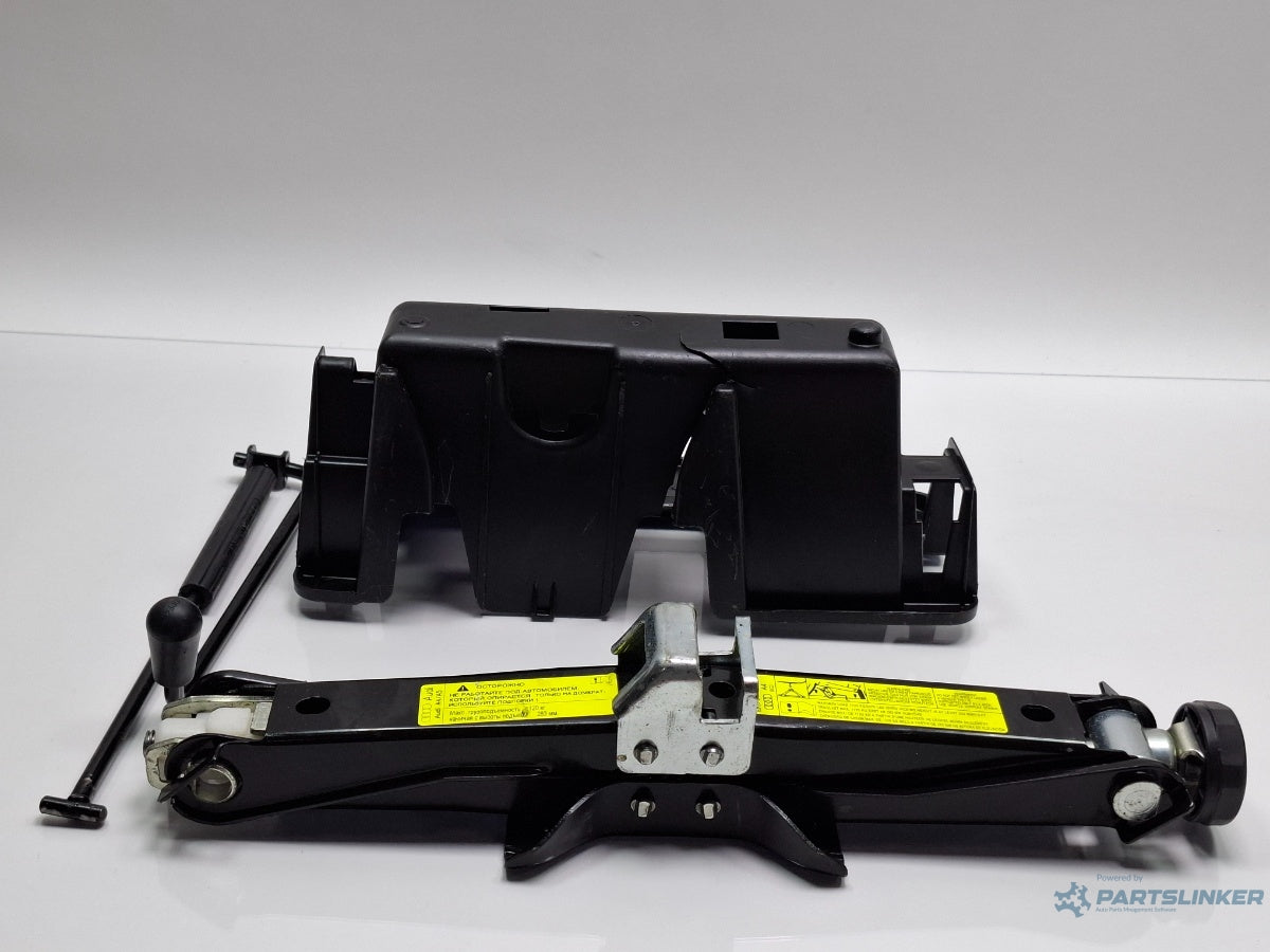 Cric si suport AUDI A4 IV Avant 8K5, B8 2007 - 2015 TDI CAGA, CJCA, CMEA, CMFA 8K9813685