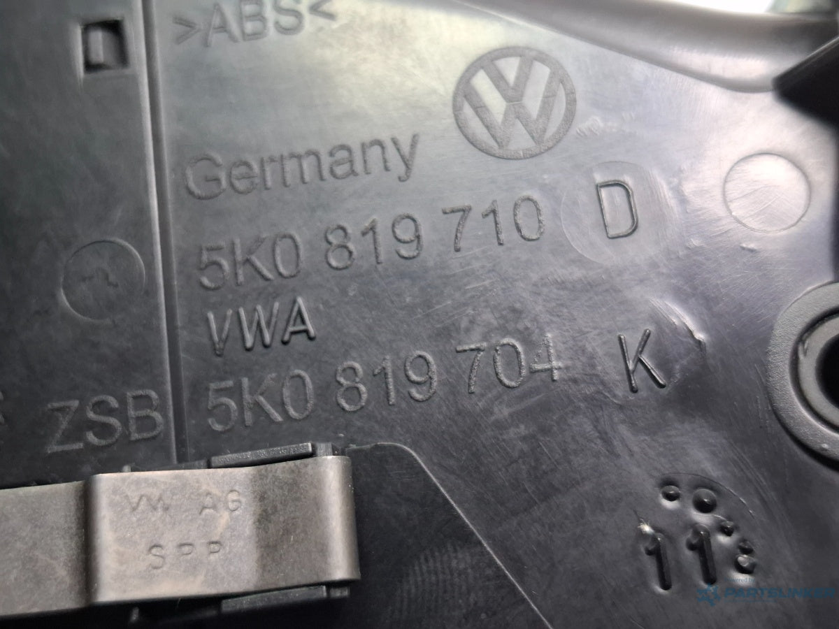 Grila ventilatie bord dreapta VOLKSWAGEN GOLF VI 5K1_ 2008 - 2012 TDi BlueMotion CAYC 5K0819710D , 5K0819704K