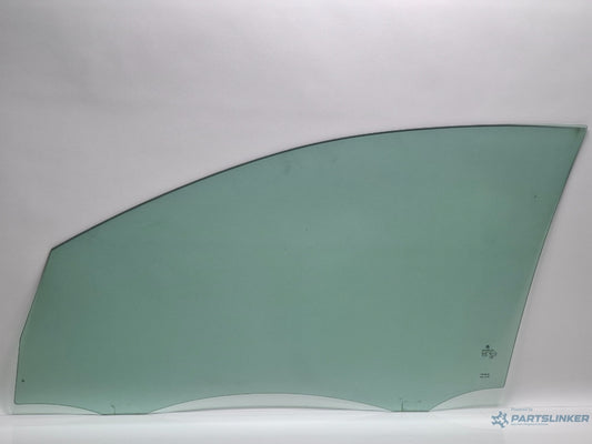 Geam usa dreapta fata VOLKSWAGEN GOLF VI 5K1_ 2008 - 2012 TDi BlueMotion CAYC SAINT-GOBAIN 43R-001025 5K4845202B