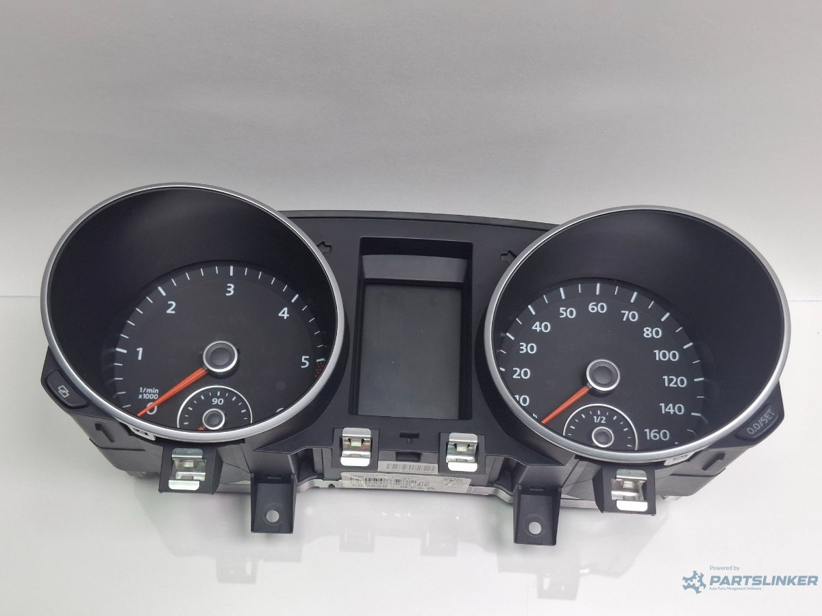 Ceasuri bord VOLKSWAGEN GOLF VI 5K1_ 2008 - 2012 TDi BlueMotion CAYC 5K0920972A