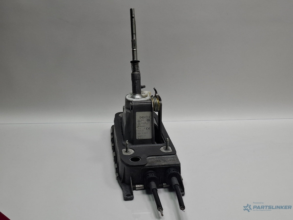 Timonerie VOLKSWAGEN GOLF VI 5K1_ 2008 - 2012 TDi BlueMotion CAYC 1K0711049CH