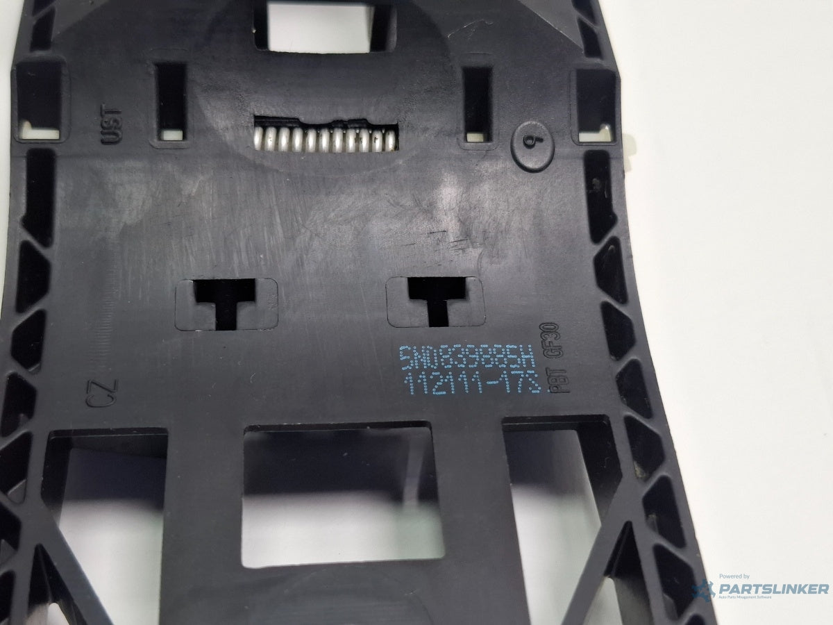 Suport maner usa stanga fata VOLKSWAGEN GOLF VI 5K1_ 2008 - 2012 TDi BlueMotion CAYC 5N0837885H