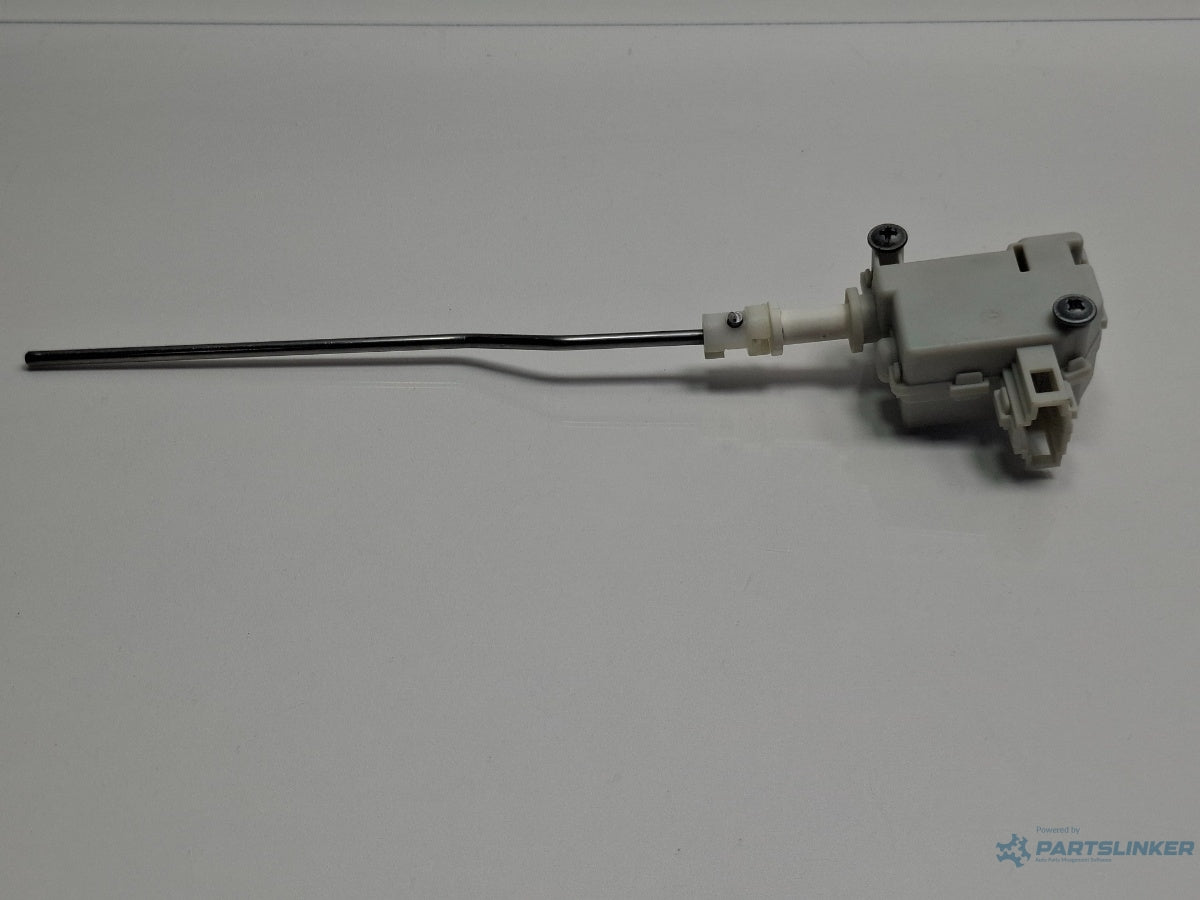 Motoras blocare usita rezervor combustibil VOLKSWAGEN GOLF VI 5K1_ 2008 - 2012 TDi BlueMotion CAYC 5K6810773A