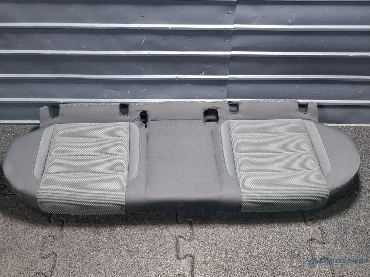 Bancheta sezut spate VOLKSWAGEN GOLF VI 5K1_ 2008 - 2012 TDi BlueMotion CAYC 5K0885375J