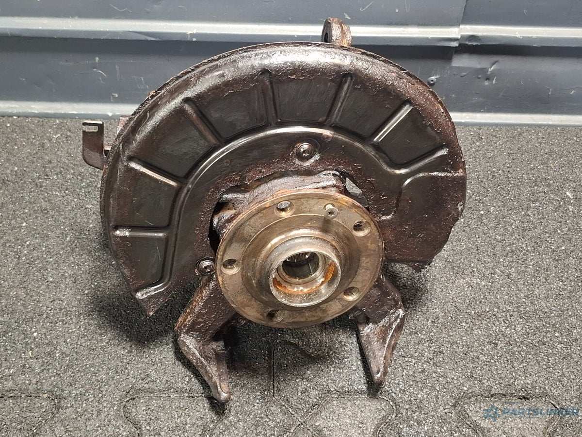 Fuzeta stanga fata VOLKSWAGEN GOLF VI 5K1_ 2008 - 2012 TDi BlueMotion CAYC 1K0407255T ,  1K0400053MD