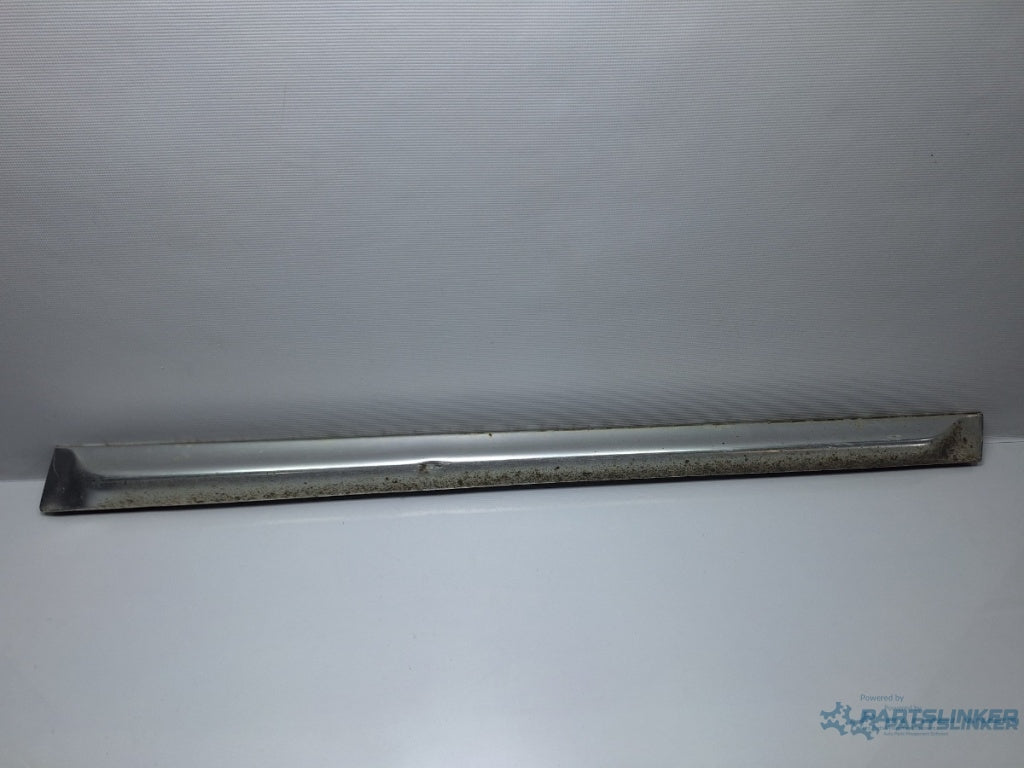 Bandou inferior usa  dreapta fata AUDI A6 III Allroad 4FH, C6 2006 - 2011 TDI quattro CANC 4F9853060C