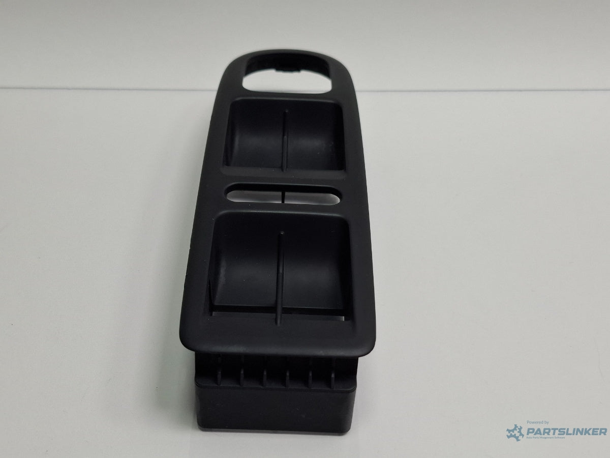 Ornament butoane geamuri electrice VOLKSWAGEN GOLF VI 5K1_ 2008 - 2012 TDi BlueMotion CAYC 5K1867255A