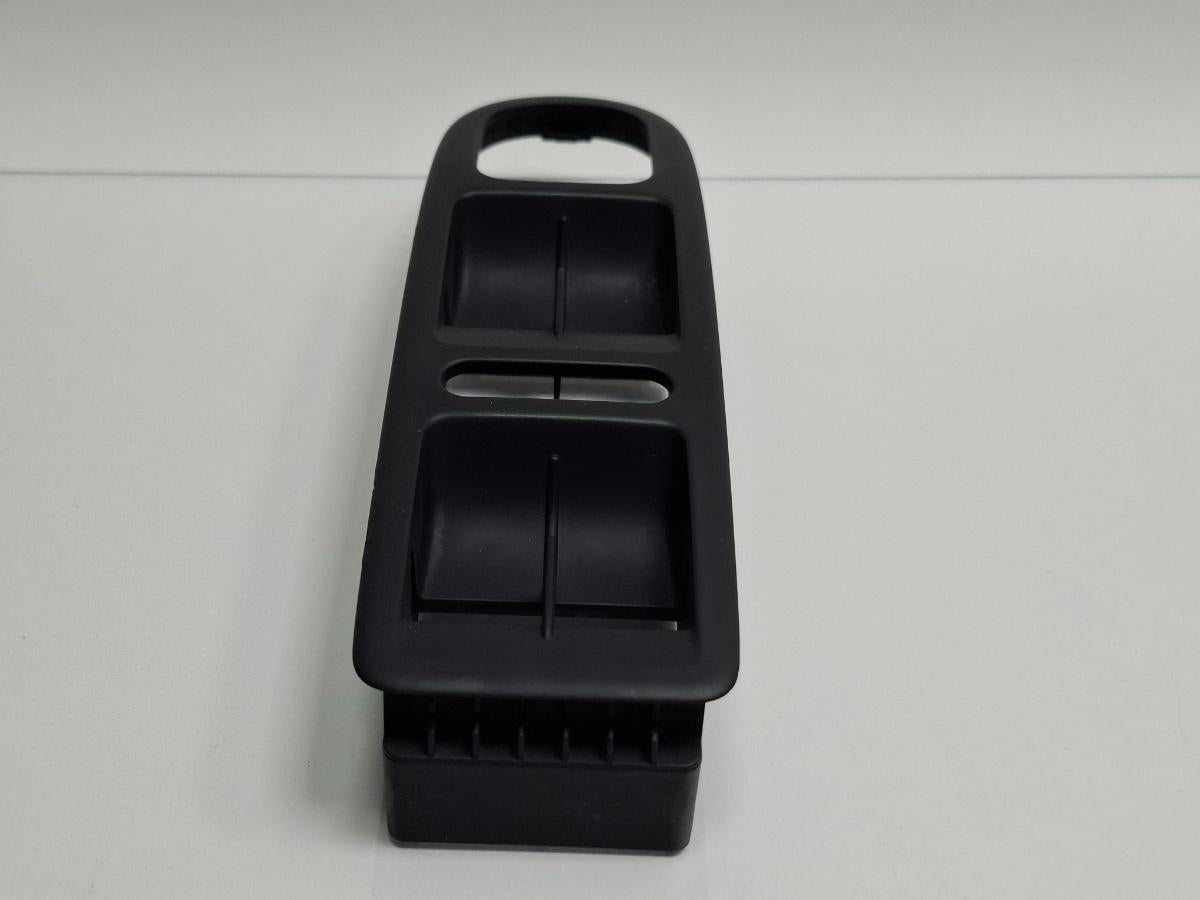 Ornament butoane geamuri electrice VOLKSWAGEN GOLF VI 5K1_ 2011 TDi BlueMotion CAYC 77KW|105HP 2011