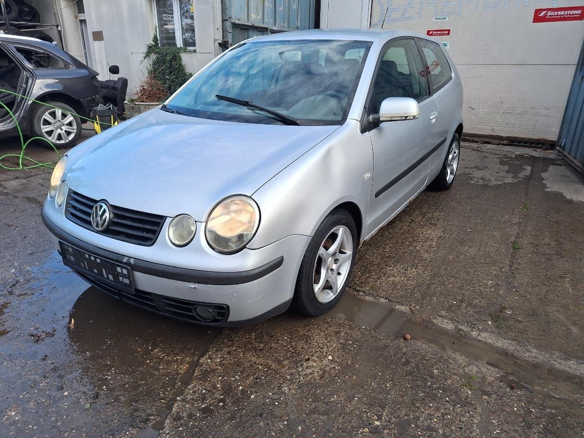 Dezmembrez VOLKSWAGEN POLO 9N_ 2002 1.4 TDI AMF 55KW|75HP