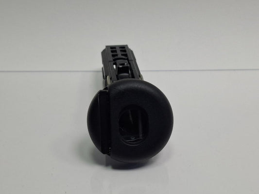 Maneta levier blocare tetiera  spate AUDI A4 IV 8K2, B8 2007 - 20152.0 TDI CAGB, CJCB, CSUB 8T0886920A