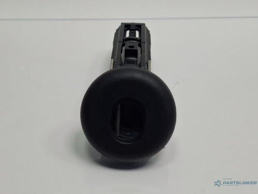 Maneta levier blocare tetiera  spate AUDI A4 IV 8K2, B8 2007 - 20152.0 TDI CAGB, CJCB, CSUB 8T0886920