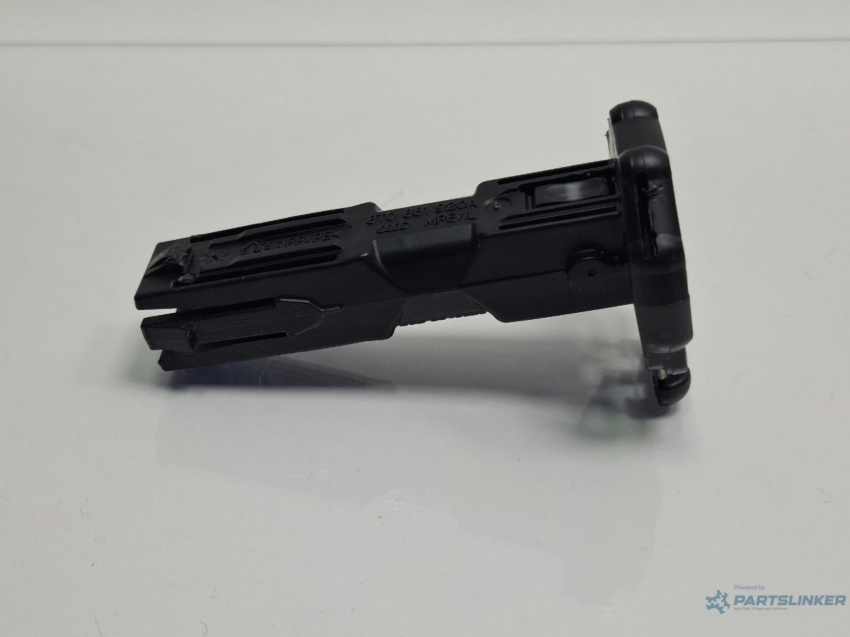 Maneta levier blocare tetiera fata AUDI A4 IV 8K2, B8 2007 - 20152.0 TDI CAGB, CJCB, CSUB 8T0881920A