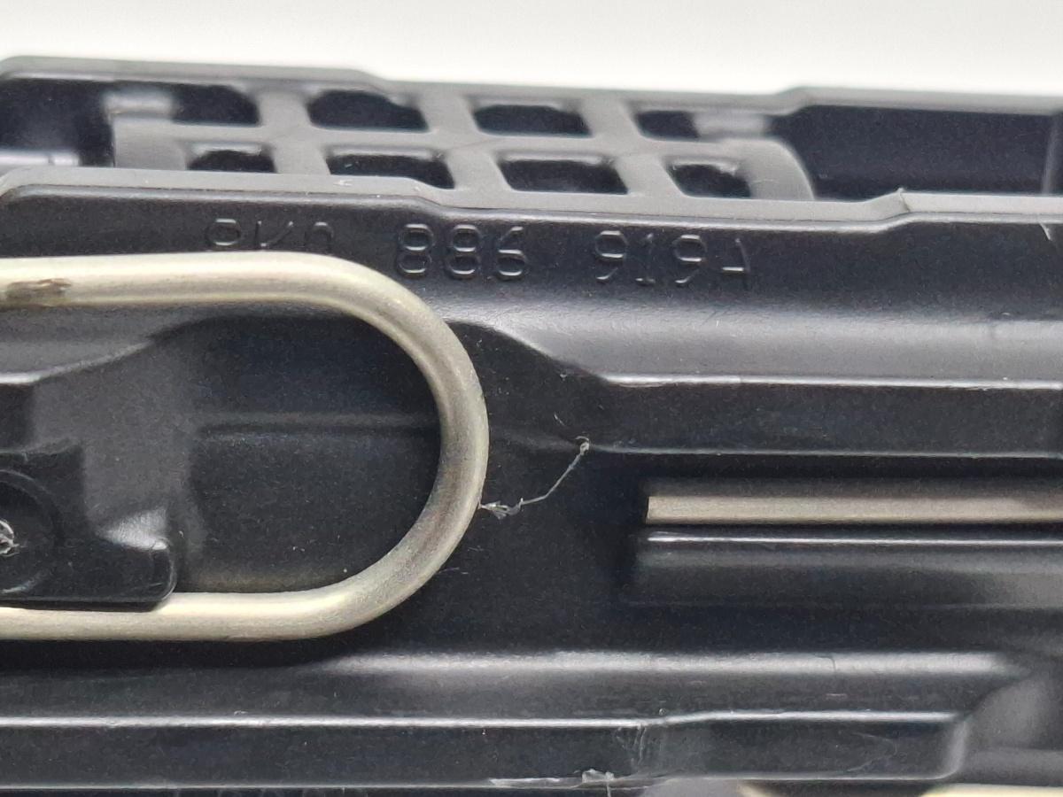 Maneta levier fixare tetiera mijloc spate AUDI A4 IV 8K2, B8 2007 - 20152.0 TDI CAGB, CJCB, CSUB 8K0886919A