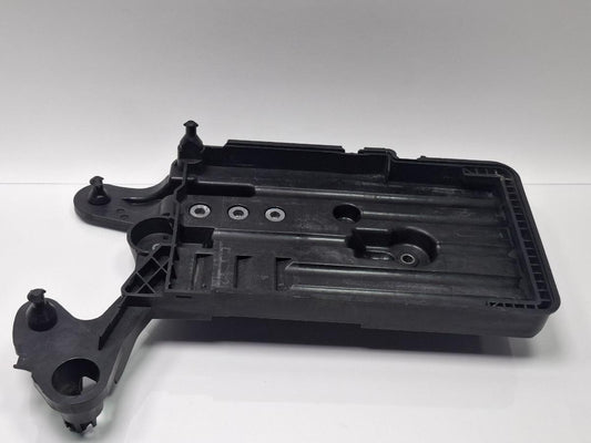 Suport baterie AUDI A3 Sportback 8VA, 8VF 2012 - >1.6 TDI CLHA 5Q0915321G