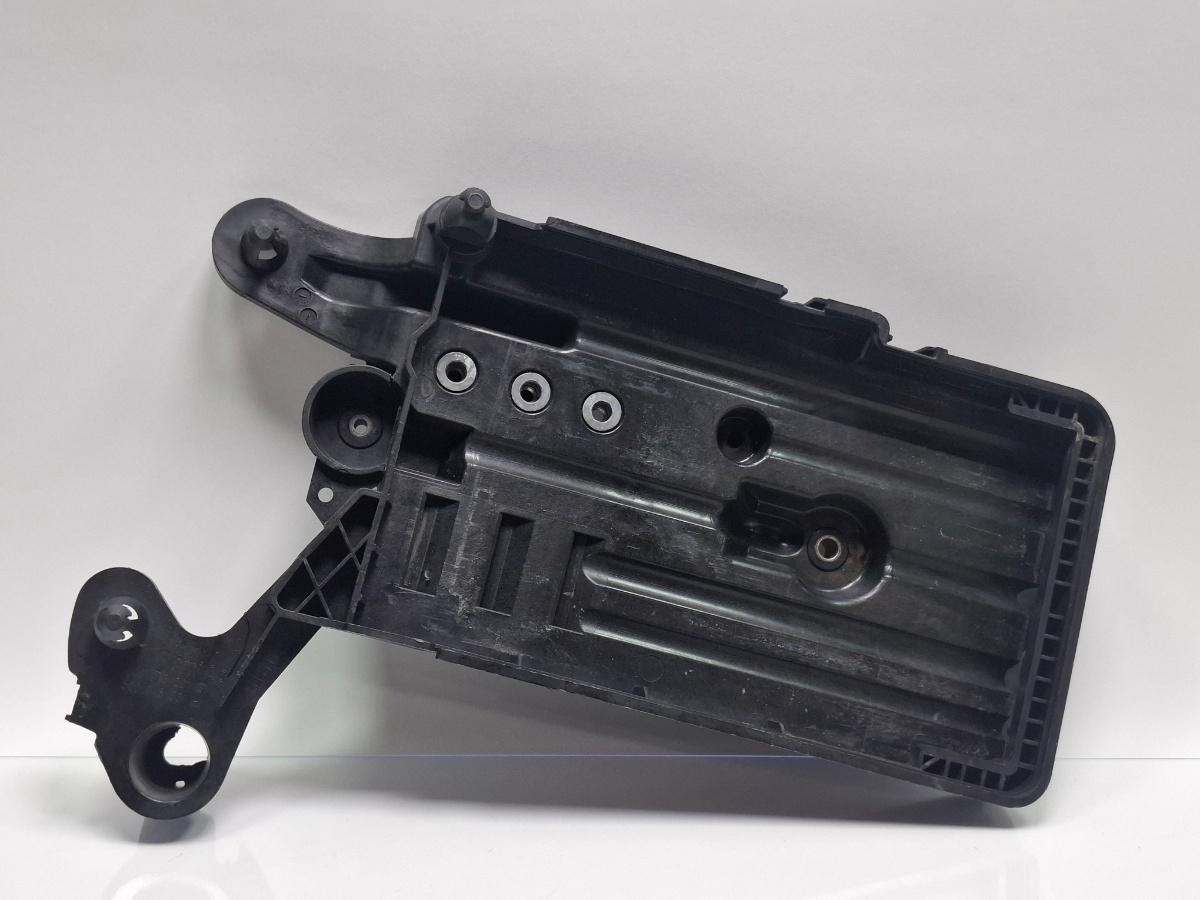 Suport baterie AUDI A3 Sportback 8VA, 8VF 2012 - >1.6 TDI CLHA 5Q0915321G
