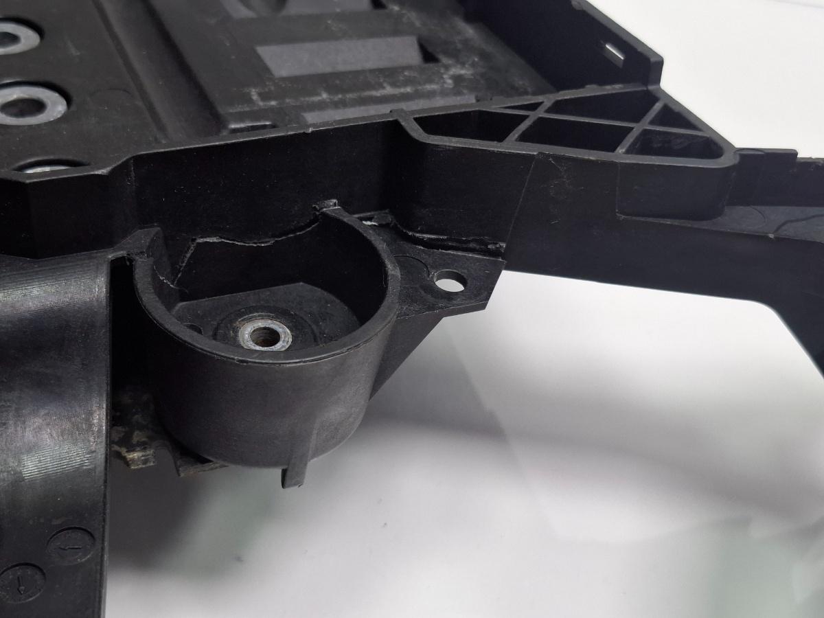 Suport baterie AUDI A3 Sportback 8VA, 8VF 2012 - >1.6 TDI CLHA 5Q0915321G