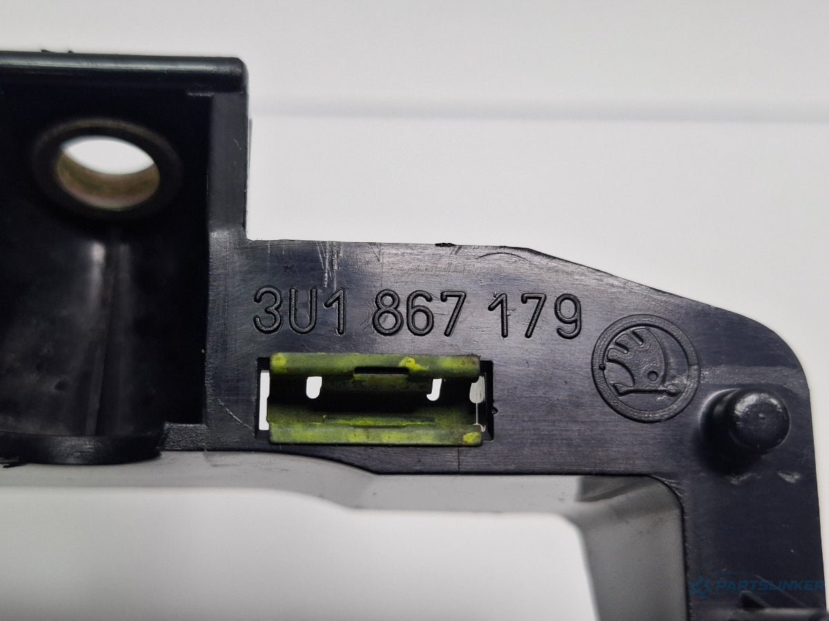 Suport maner interior portiera fata stanga SKODA SUPERB 3U4 2001 - 20081.9 TDI AVF, AWX 3U1867179