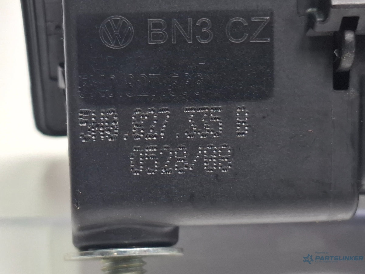 Buton deschidere hayon/portbagaj VOLKSWAGEN TIGUAN 5N_ 2007 - >2.0 TDI 4motion CBAB, CFFB, CLJA 5N0827335B