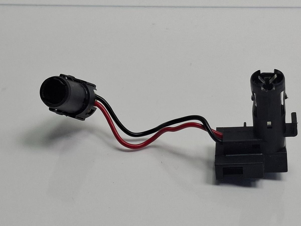 Soclu stop haion stanga VOLKSWAGEN TIGUAN 5N_ 2007 - >2.0 TDI 4motion CBAB, CFFB, CLJA 5N0945263