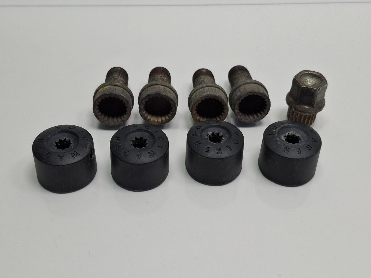 Prezoane cu cheie antifurt roti VOLKSWAGEN TIGUAN 5N_ 2007 - >2.0 TDI 4motion CBAB, CFFB, CLJA 3C0601173A