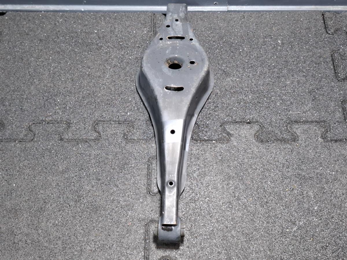 Brat bascula spate VOLKSWAGEN TIGUAN 5N_ 2007 - >2.0 TDI 4motion CBAB, CFFB, CLJA Febi Bilstein 348849269 1K0505311AB