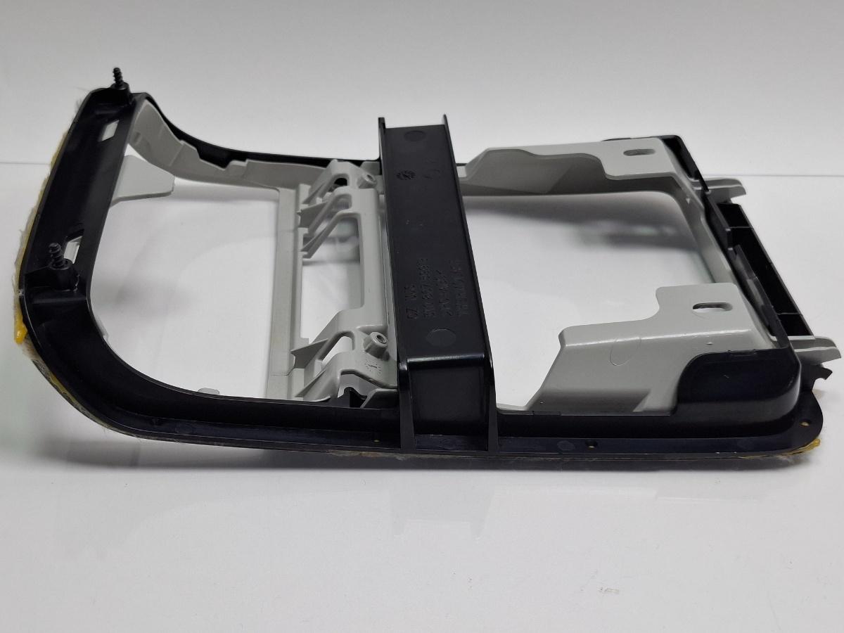Ornament plafoniera fata SKODA SUPERB II Estate 3T5 2009 - 2015 3T0867599B