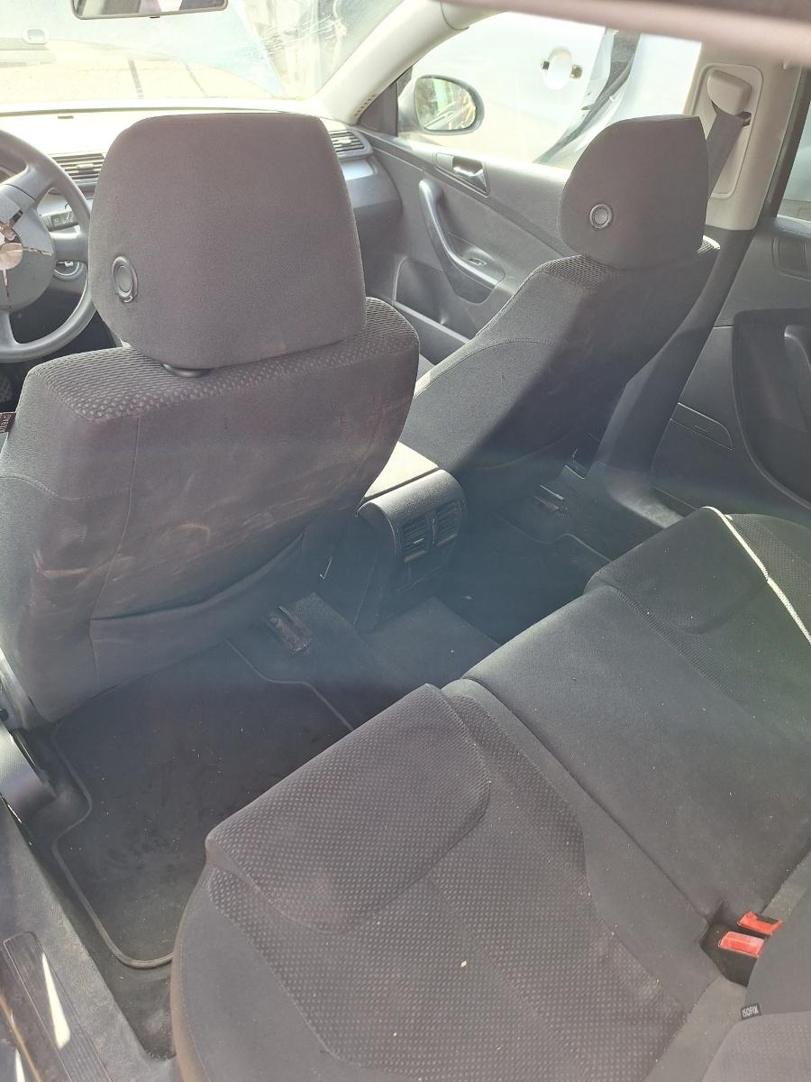 Dezmembrez VOLKSWAGEN PASSAT Variant 3C5 2008 1.9 TDI BLS 77KW|105HP