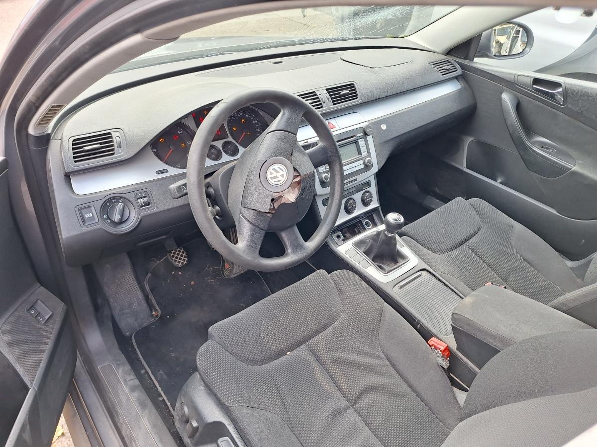 Dezmembrez VOLKSWAGEN PASSAT Variant 3C5 2008 1.9 TDI BLS 77KW|105HP
