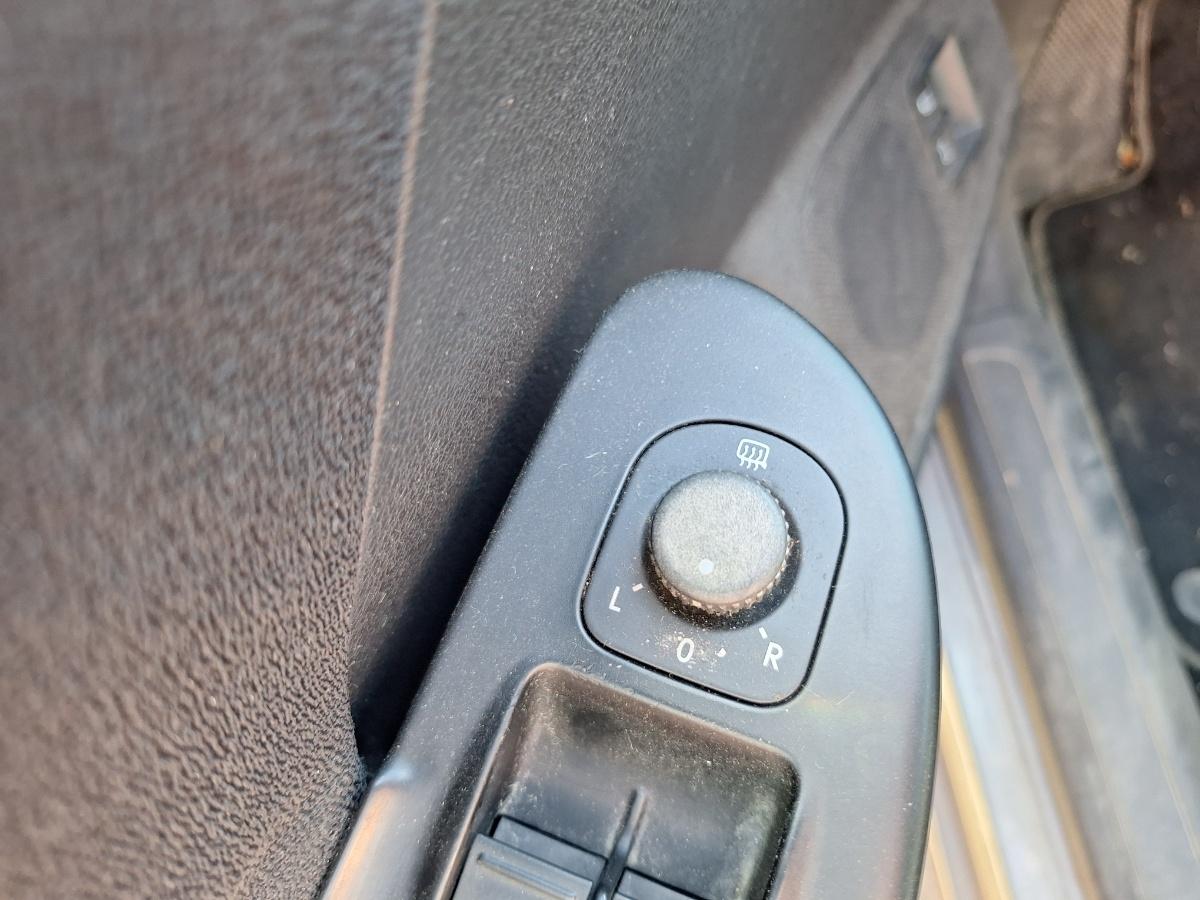 Oglinda laterala electrica portiera fata dreapta VOLKSWAGEN PASSAT Variant 3C5 2005 - 2011 , gri LA7T