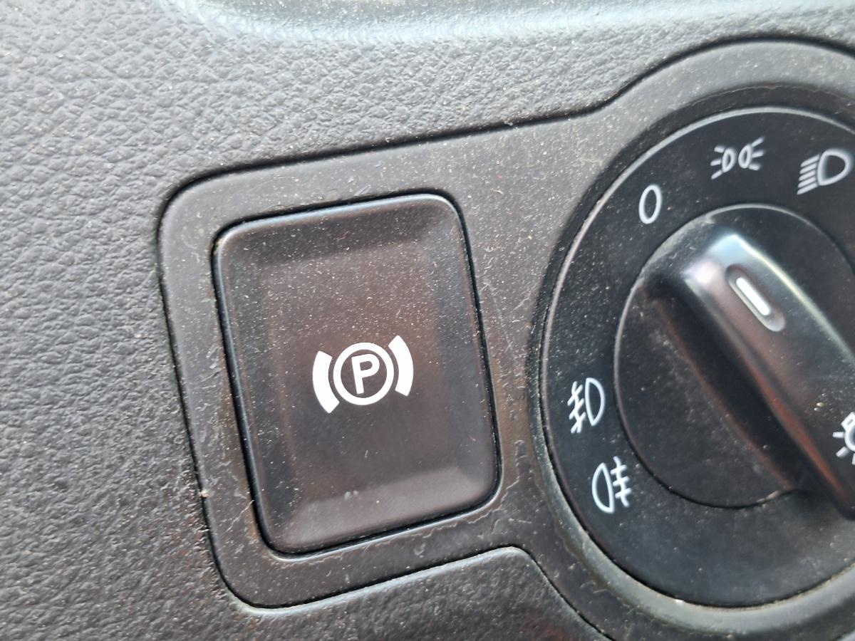 Buton frana de mana VOLKSWAGEN PASSAT Variant 3C5 2008 1.9 TDI BLS 77KW|105HP 2008