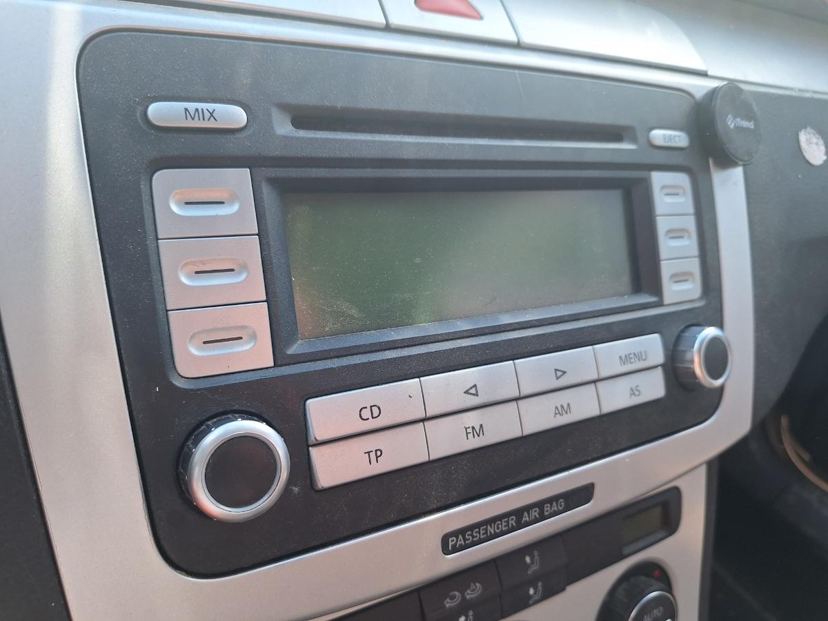 Sistem infotainment radio/CD/DVD/GPS VOLKSWAGEN PASSAT Variant 3C5 2008 1.9 TDI BLS 77KW|105HP 2008