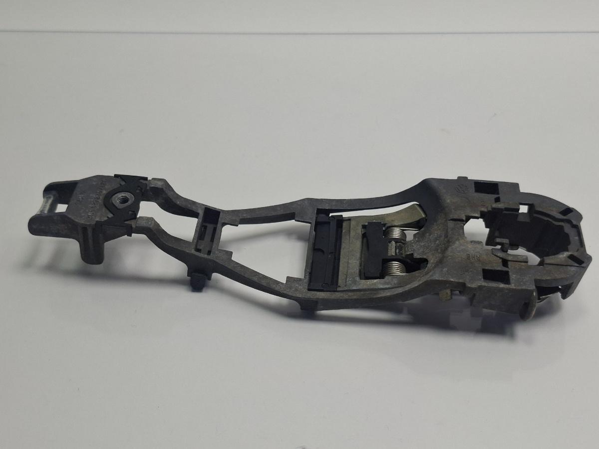 Suport maner usa dreapta fata SEAT CORDOBA III 6L2 2002 - 20091.4 TDI BMS, BNV 3B0837886