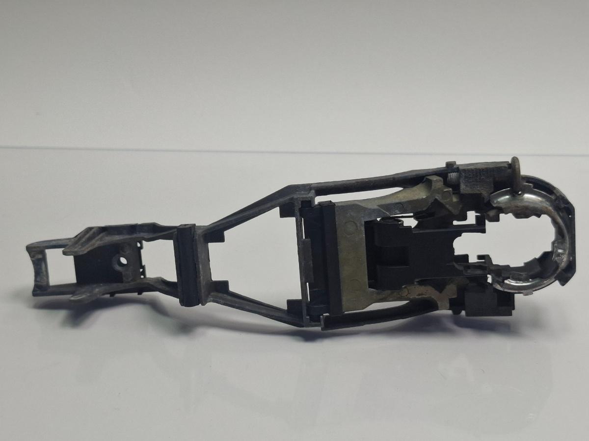 Suport maner usa dreapta fata SEAT CORDOBA III 6L2 2002 - 20091.4 TDI BMS, BNV 3B0837886