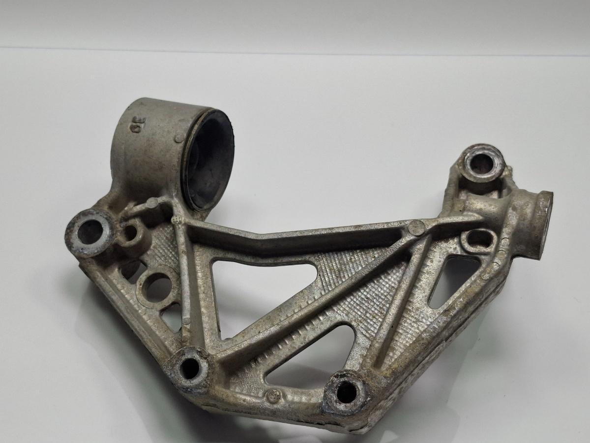 Suport brat trapez dreapta SEAT CORDOBA III 6L2 2002 - 20091.4 TDI BMS, BNV 6Q0199294D