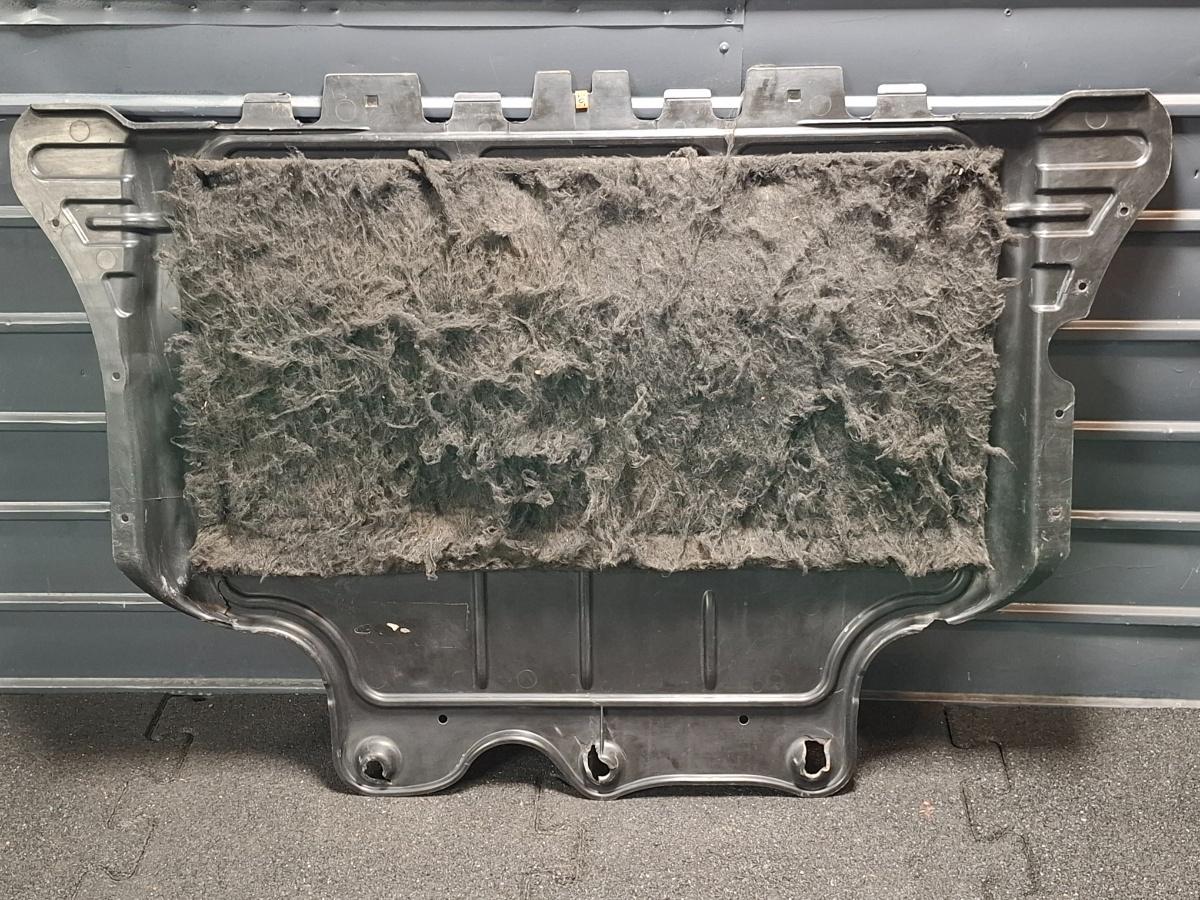 Scut motor SKODA OCTAVIA Combi 5E5 2012 - >2.0 TDI CKFC, CRMB, CYKA 3Q0825236D