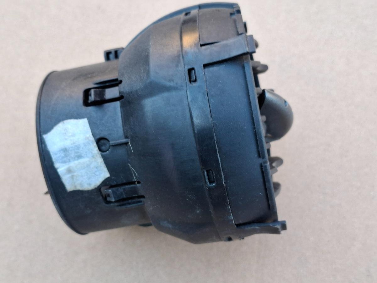 Grila  ventilatie bord  SEAT CORDOBA III 6L2 2002 - 20091.4 TDI BMS, BNV 6L0819110D