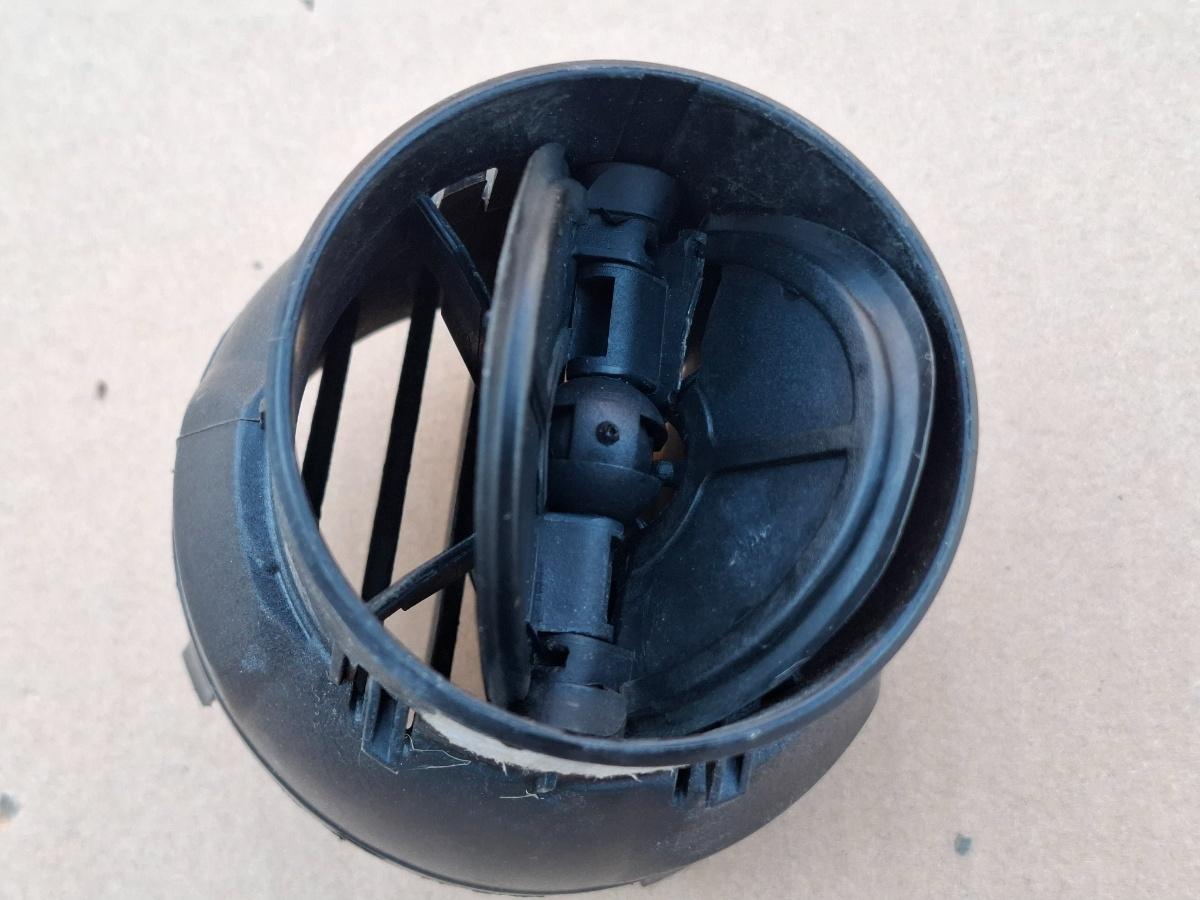 Grila  ventilatie bord  SEAT CORDOBA III 6L2 2002 - 20091.4 TDI BMS, BNV 6L0819110D