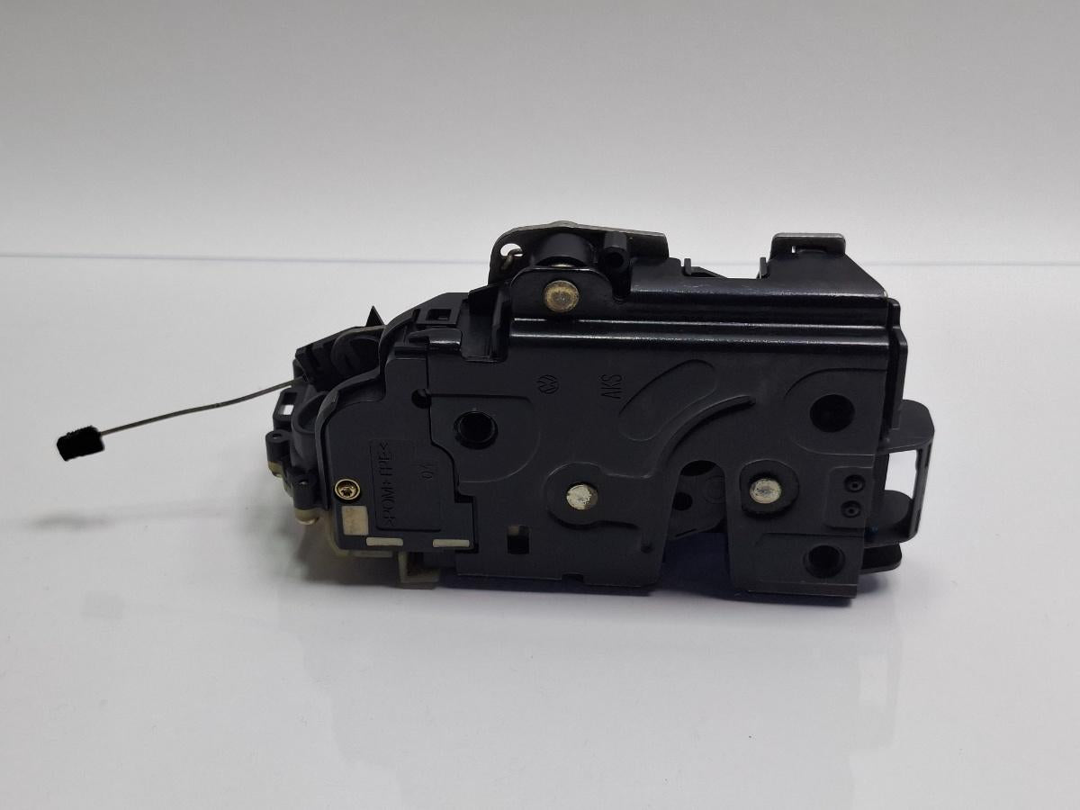 Broasca usa dreapta fata SEAT CORDOBA III 6L2 2002 - 20091.4 TDI BMS, BNV 3B1837016BQ