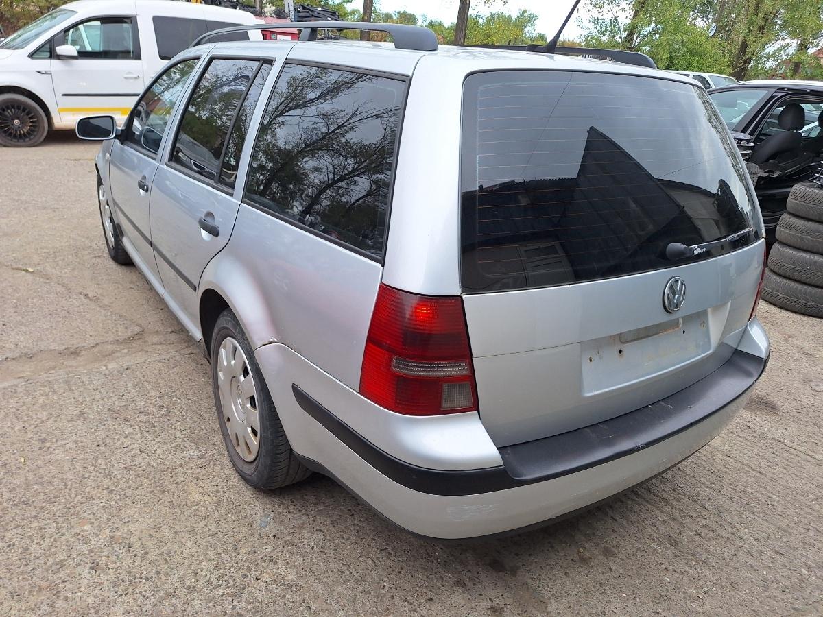 Dezmembrez VOLKSWAGEN GOLF IV Variant 1J5 2004 1.9 TDI AXR 74KW|101HP