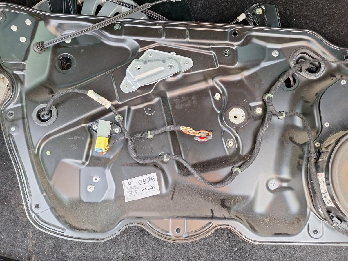 Macara Geam stanga fata VOLKSWAGEN PASSAT Variant 3C5 2008 1.9 TDI BLS 77KW|105HP 2008