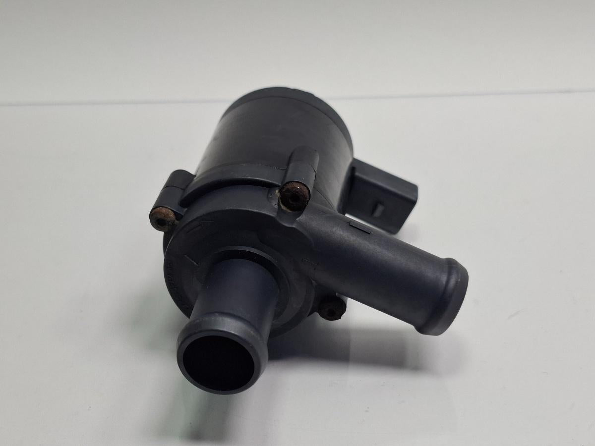 Pompa recirculare apa VOLKSWAGEN TOUAREG 7LA, 7L6, 7L7 2002 - 20133.0 V6 TDI BKS, CATA 7L0965561