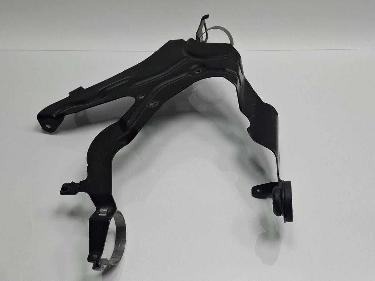 Suport sirocou webasto VOLKSWAGEN TOUAREG 7LA, 7L6, 7L7 2002 - 20133.0 V6 TDI BKS, CATA 7L0819750E