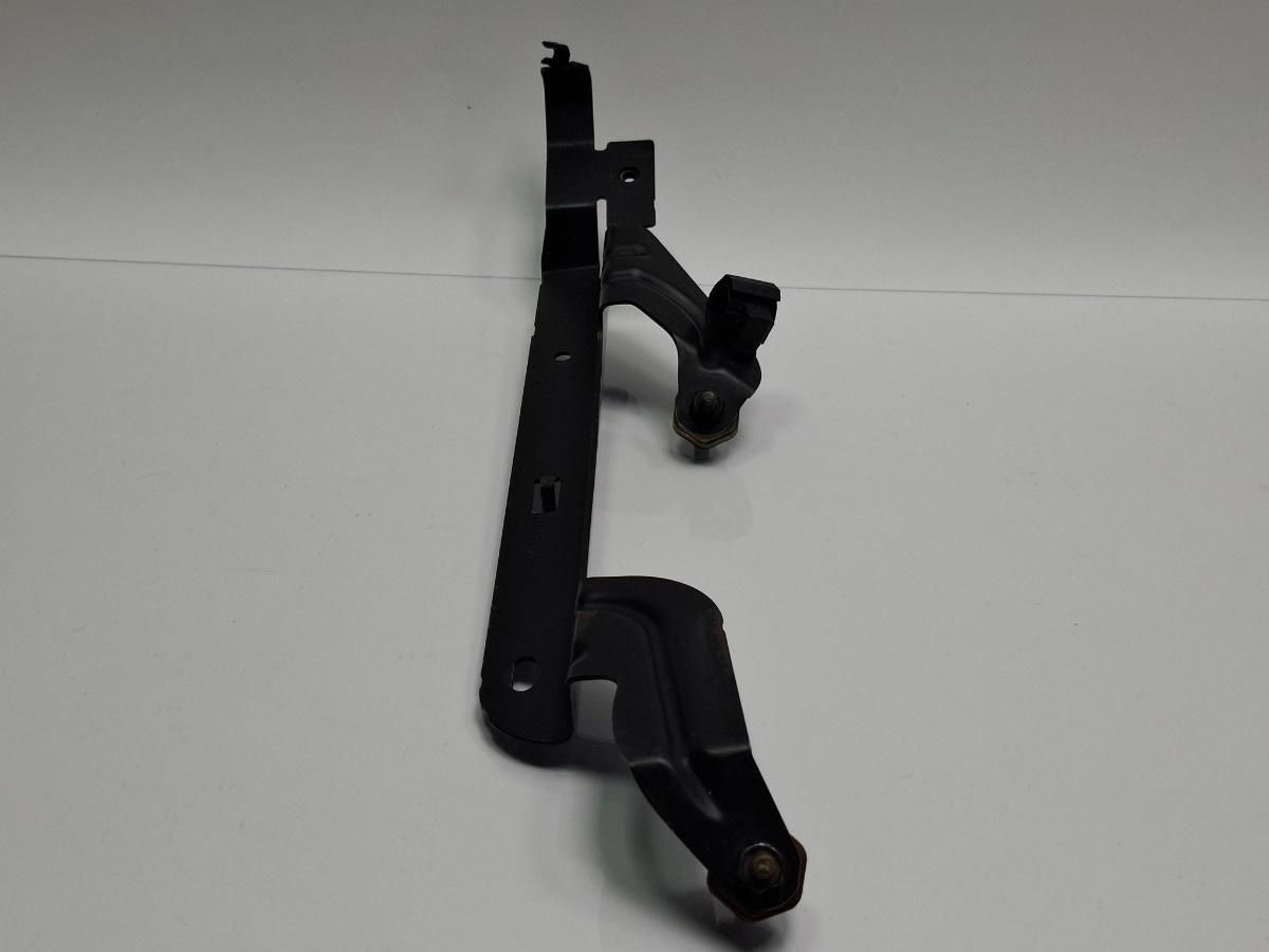 Suport sirocou VOLKSWAGEN TOUAREG 7LA, 7L6, 7L7 2002 - 20133.0 V6 TDI BKS, CATA 7L0819735B