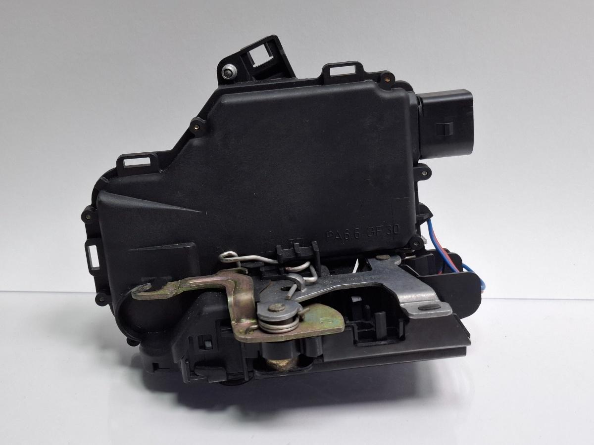 Broasca usa dreapta fata VOLKSWAGEN GOLF IV Variant 1J5 1999 - 20061.9 TDI AGR, ALH 3B1837016C